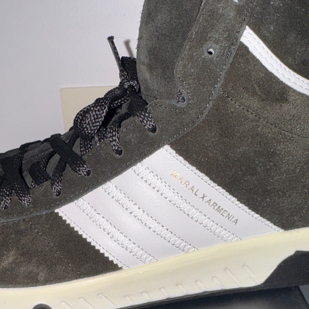 Black High-Top Sneakers - Picture 4 of 12